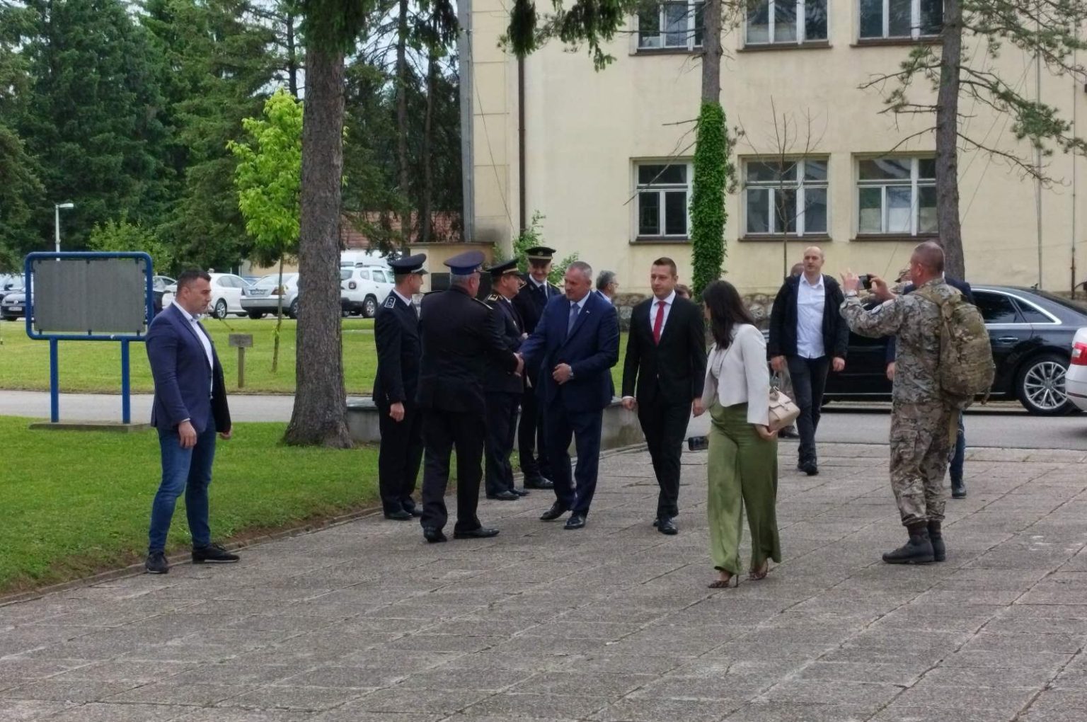 Radovan Višković u kasarni Kozara, foto Gerila info