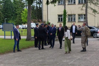 Radovan Višković u kasarni Kozara, foto Gerila info